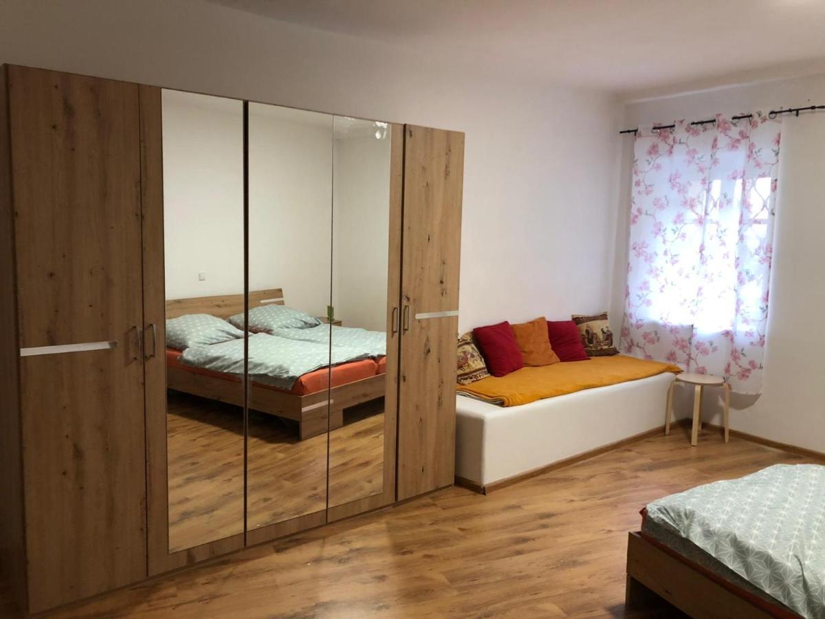 Apartment Am Schlosspark 2 Cheb Ngoại thất bức ảnh